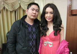 广州百达与明星合影